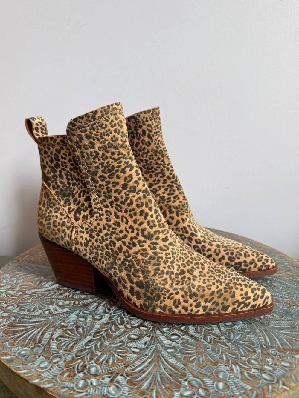 NWOT! Dolce Vita Silma Leopard ankle booties size 6.5